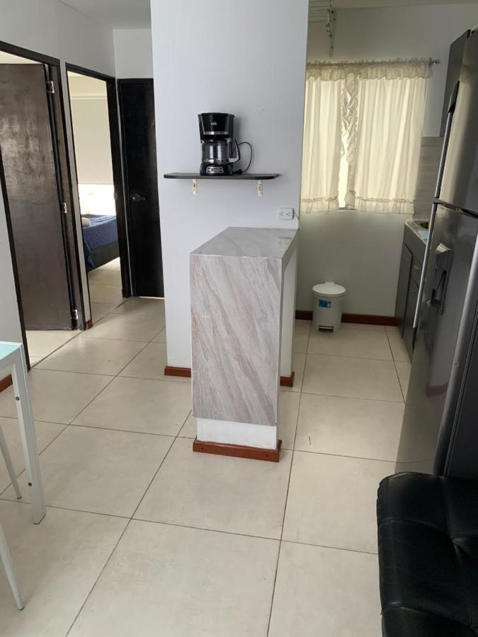 Apartamento Cerca Del Cc Titan Plaza Bogota Bagian luar foto